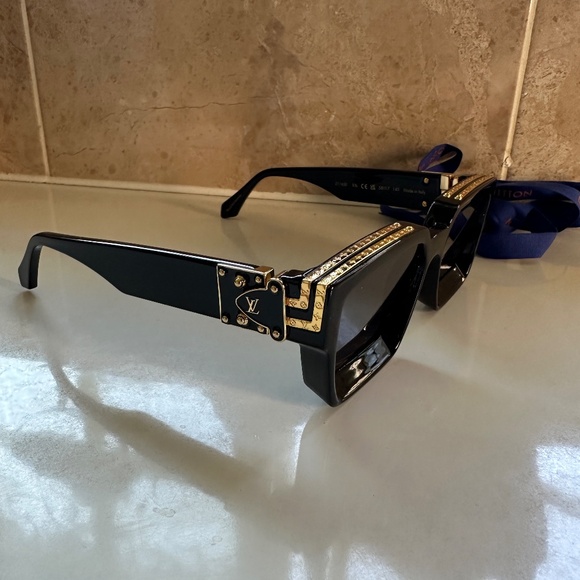 Louis Vuitton 1.1 Millionaires Sunglasses (Black) - Picture 8 of 8